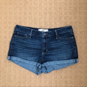 Hollister high waisted shorts size: 31 (13)